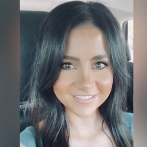 Meet your Posher, Carly